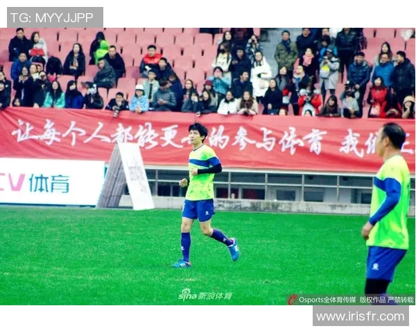 足球明星用手进门精彩瞬间集锦让你大开眼界的足球趣味时刻 足球明星用手进门精彩瞬间集锦让你大开眼界的足球趣味时刻