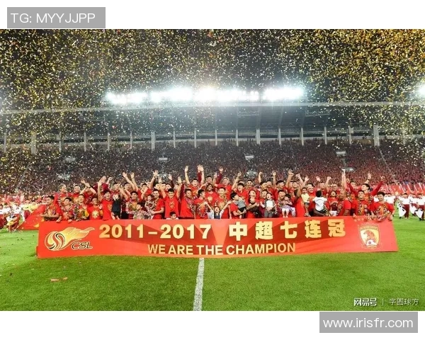 以C字母开头的足球明星盘点与他们的辉煌成就解析