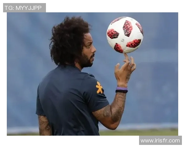 足球明星精彩瞬间高清插花脚技艺展现与魅力分析 足球明星精彩瞬间高清插花脚技艺展现与魅力分析