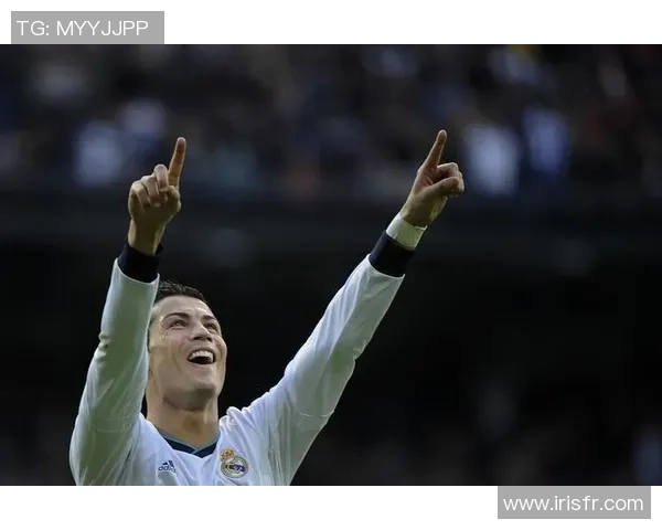 足球明星的魅力瞬间分享让我们一起感受他们的激情与荣耀 足球明星的魅力瞬间分享让我们一起感受他们的激情与荣耀